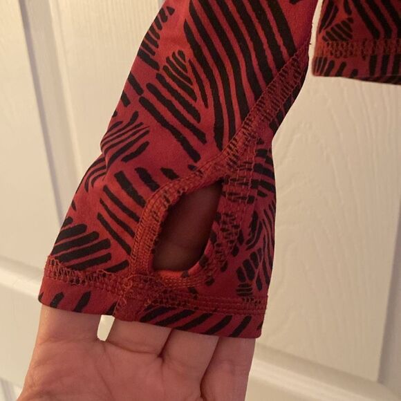 Brooks Fleece Lined Running Pullover Geometric Print Long Sleeved - Size Small - Picture 3 of 7